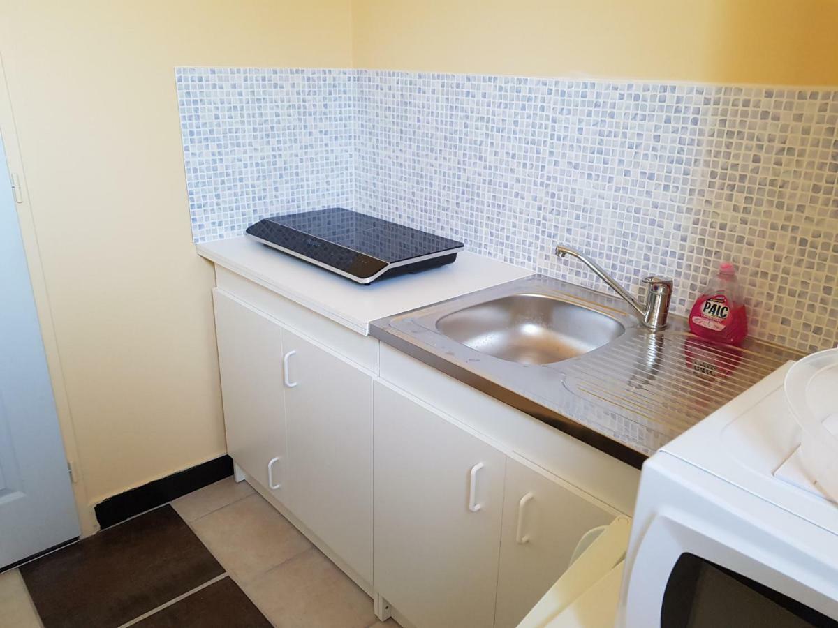 19 Rue Du Cadran Apartman Montmorillon Kültér fotó