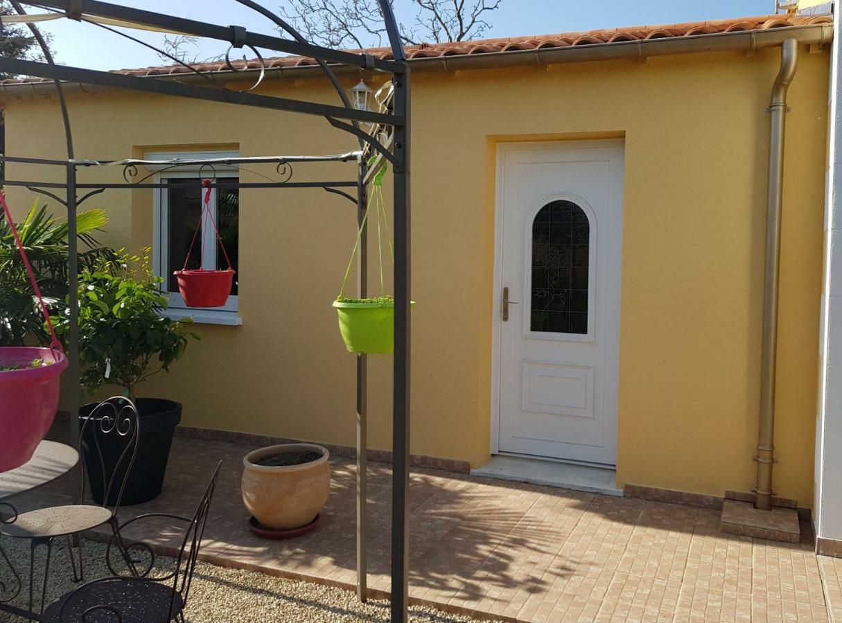 19 Rue Du Cadran Apartman Montmorillon Kültér fotó