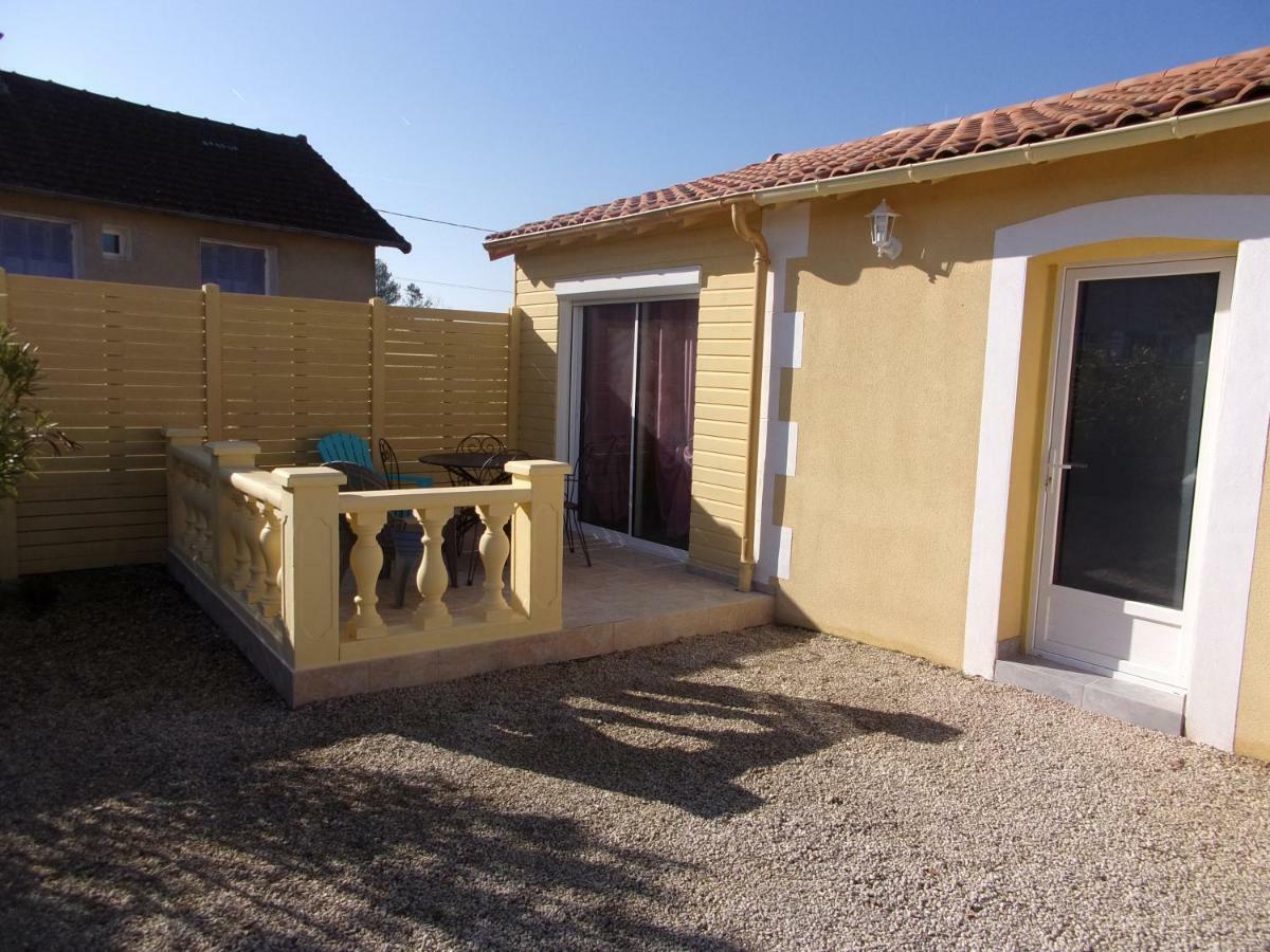19 Rue Du Cadran Apartman Montmorillon Kültér fotó